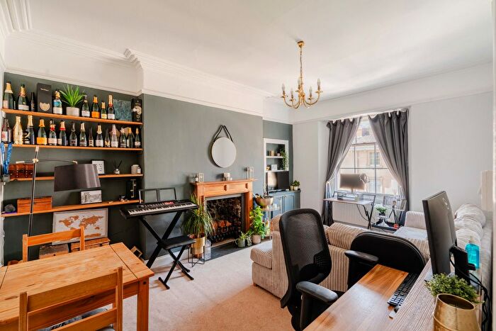 1 Bedroom Flat For Sale In Westbourne Place, Clifton, Bristol, BS8