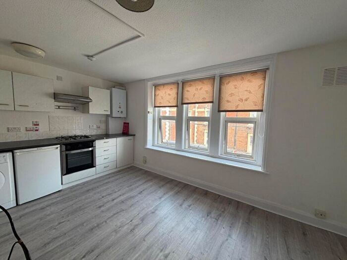 1 Bedroom Flat To Rent In George Lane, E18