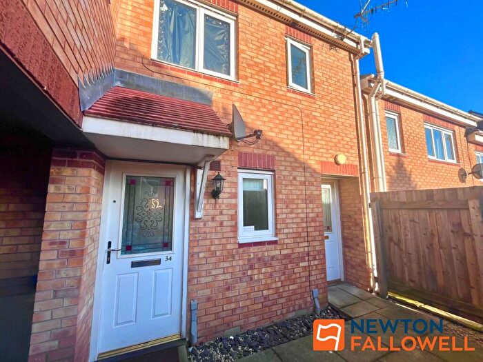 2 Bedroom Flat For Sale In Millrise Road, Mansfield, NG18
