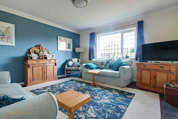 3 Bedroom Chalet For Sale In Mill Road Avenue, Angmering, BN16
