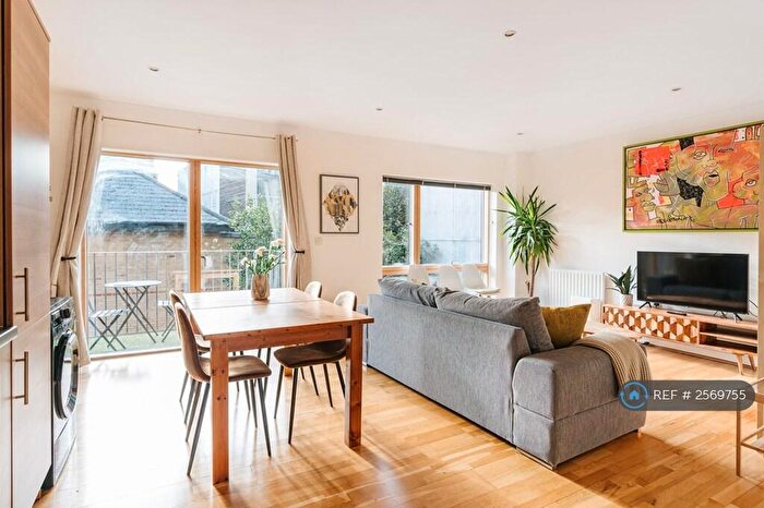 1 Bedroom Flat To Rent In Dalston Lane, London, E8