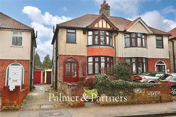 3 Bedroom Semi Detached House For Sale In Clapgate Lane, Ipswich, Suffolk, IP3