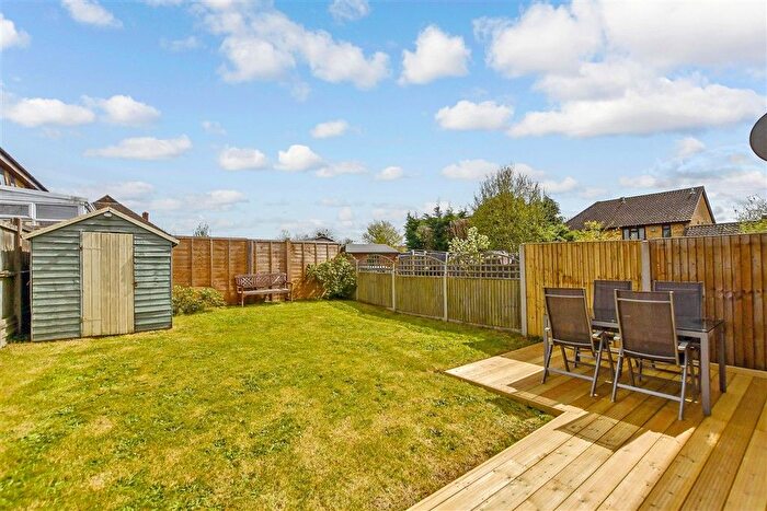 3 Bedroom End Of Terrace House For Sale In Blacksmith Drive, Weavering, Maidstone, Kent, ME14
