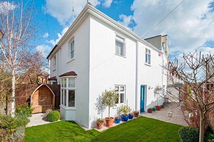 2 Bedroom Property For Sale In Quill Lane, SW15