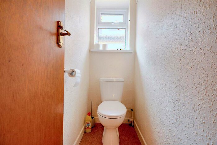 2 Bedroom Bungalow For Sale In Birdsall Avenue, Wollaton Village, Nottingham, NG8