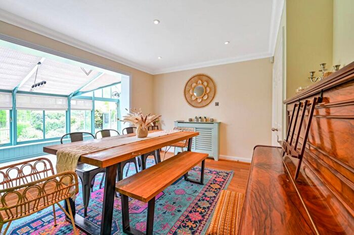 5 Bedroom Detached House To Rent In Birch Grove, Pyrford, GU22