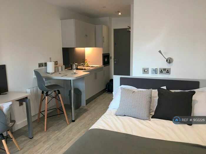 Studio To Rent In The Midway, Newcastle-Under-Lyme, ST5