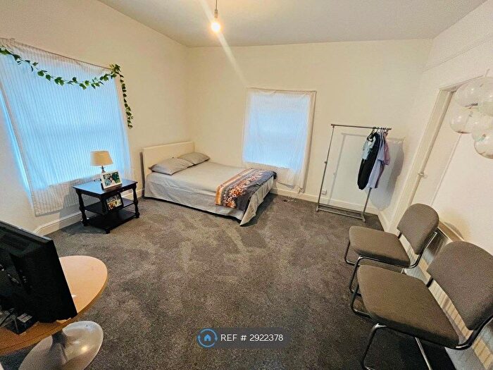 Studio To Rent In Oakengates, Telford, TF2