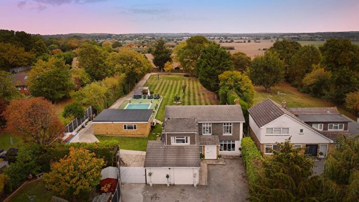 4 Bedroom Detached House For Sale In Noak Hill Road, Billericay, CM12
