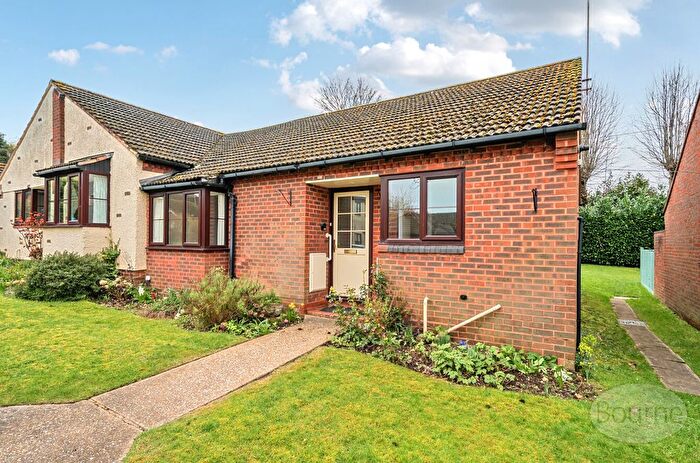 2 Bedroom Bungalow For Sale In Avon Road, Farnham, Surrey, GU9