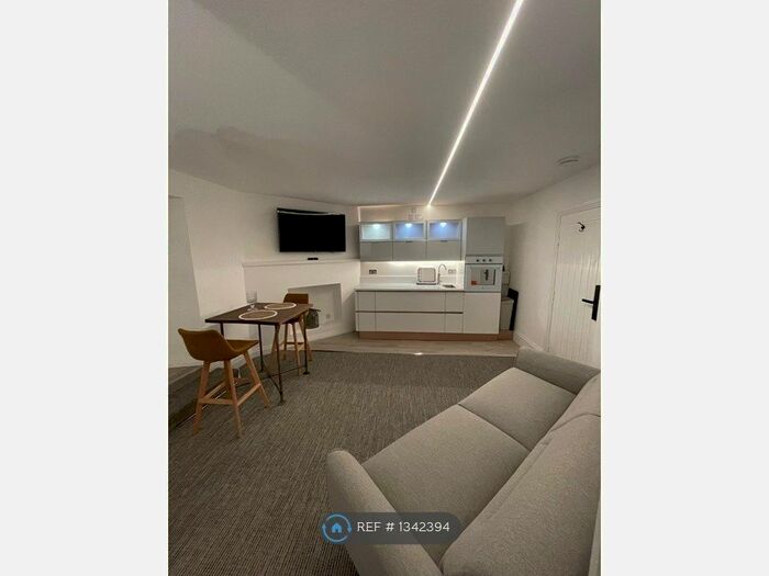 Studio To Rent In Church Road, Exeter, EX2