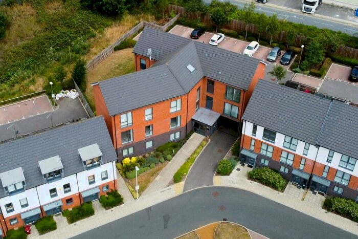 1 Bedroom Apartment To Rent In Greenham Avenue, Reading, Berkshire, RG2