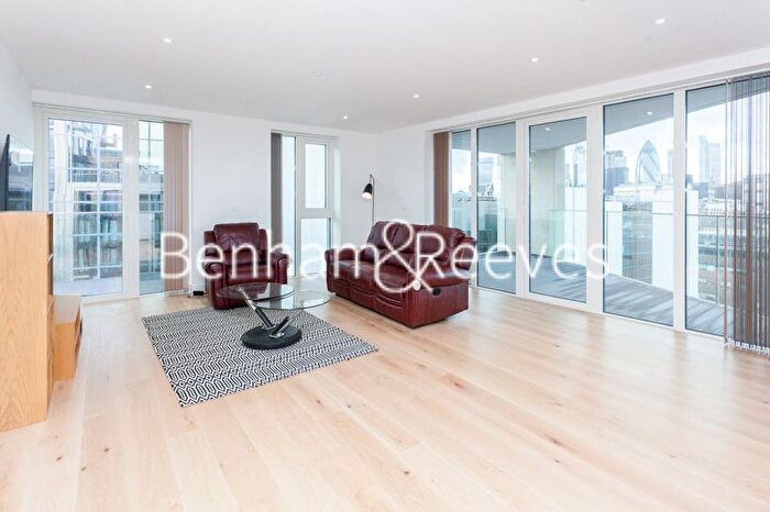 2 Bedroom Flat To Rent In Admiralty House, Vaughan Way, E1W