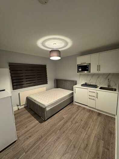 1 Bedroom Studio To Rent In Quantock Gardens, London, NW2