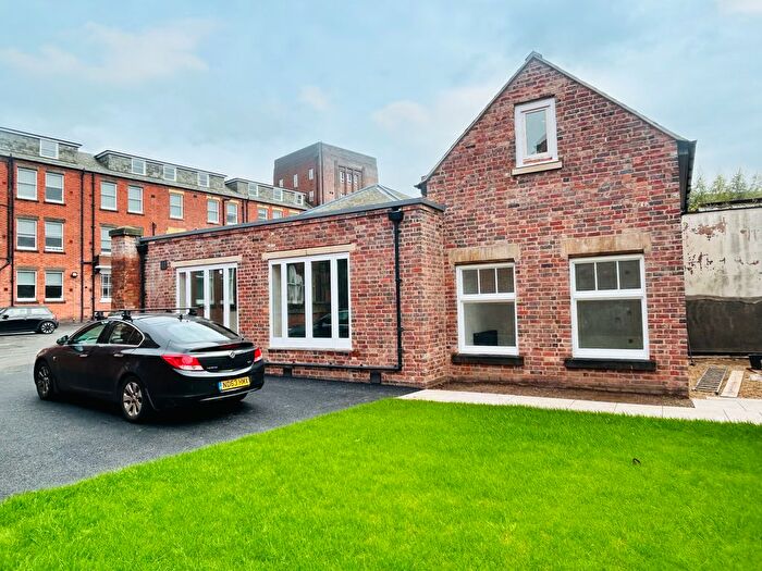 4 Bedroom Property To Rent In St. Marys Gate, Derby, DE1