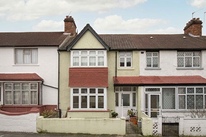 3 Bedroom Property To Rent In Ladycroft Road, Lewisham, SE13