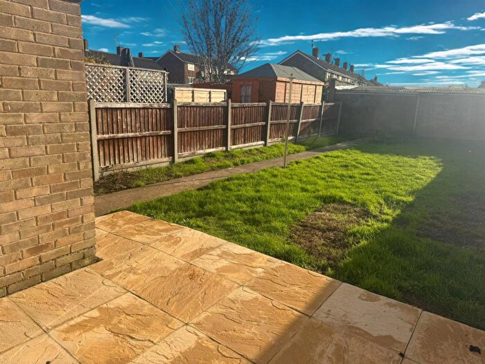 3 Bedroom House To Rent In Pevensey Walk, Corby, NN18