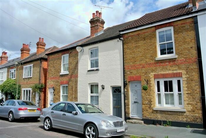 3 Bedroom Property To Rent In Radnor Road, Weybridge, KT13