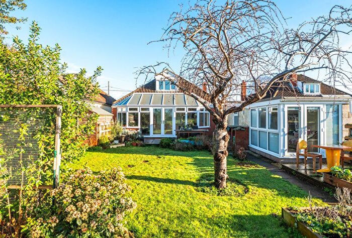 3 Bedroom Bungalow For Sale In Frampton End Road, Frampton Cotterell, Bristol, Avon, BS36