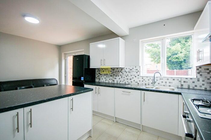 4 Bedroom Terraced House To Rent In Windrush Grove, Selly Park, Birmingham, B29