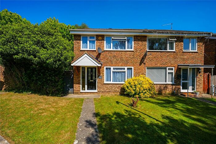 3 Bedroom Semi-Detached House For Sale In Emsworth Grove, Maidstone, ME14