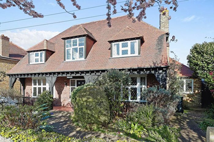 4 Bedroom Detached House For Sale In Grove Gardens, Margate, Kent, CT9