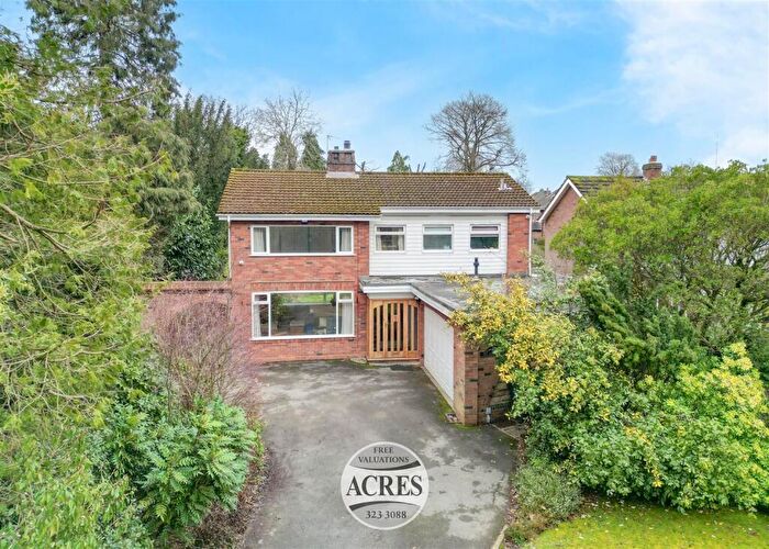 4 Bedroom Detached House For Sale In Streetly Lane, Four Oaks, B74