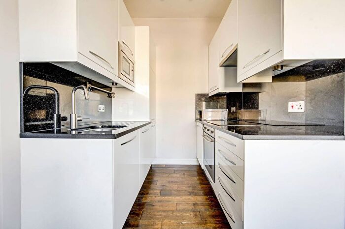 1 Bedroom Flat To Rent In Cromwell Road, Kensington, London, SW5