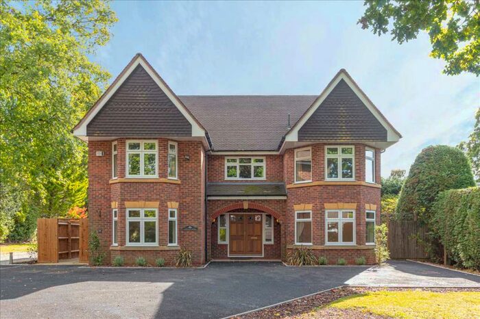 5 Bedroom Detached House To Rent In Avenue Road, Solihull, B93