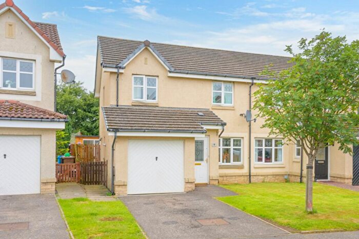 3 Bedroom Semi-Detached House For Sale In Peasehill Road, Rosyth, KY11