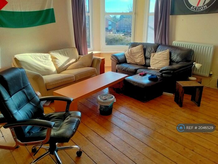 4 Bedroom Flat To Rent In Hawkhill, Dundee, DD2