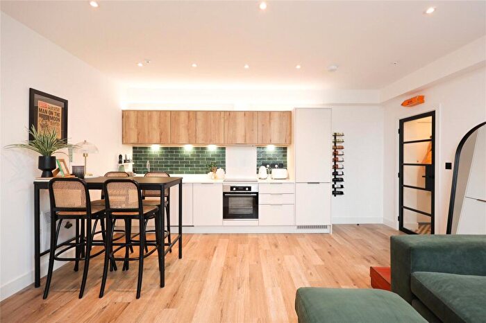 1 Bedroom Apartment To Rent In Whiteladies Road, Bristol, Somerset, BS8