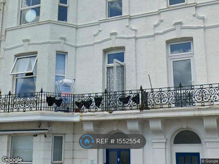 1 Bedroom Flat To Rent In Marina, Bexhill, TN40
