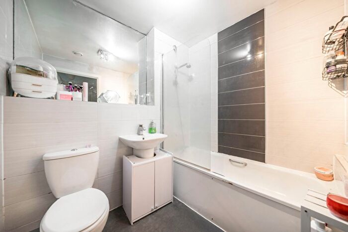1 Bedroom Flat To Rent In Odeon Parade, Well Hall Road, Eltham, SE9