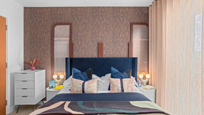 2 Bedroom Flat For Sale In Longwater Avenue, Reading, RG2