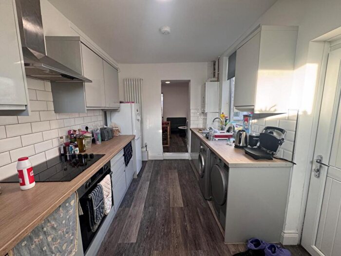 4 Bedroom House To Rent In High Street South, Langley Moor, DH7