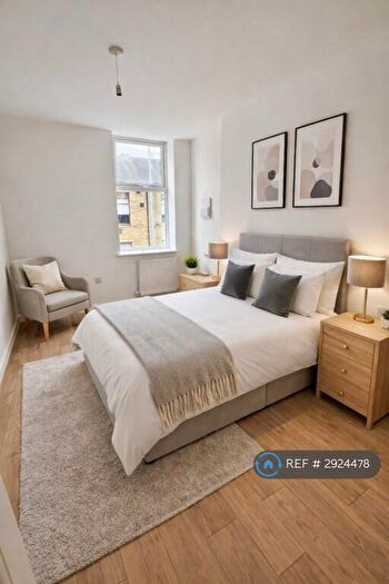 1 Bedroom Flat To Rent In Elizabethan House, Brighouse, HD6