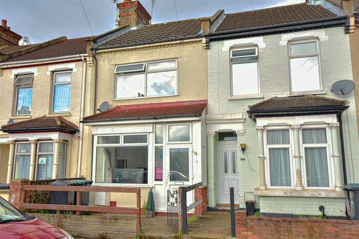 3 Bedroom Terraced House To Rent In Campbell Road, Northfleet, Gravesend, DA11