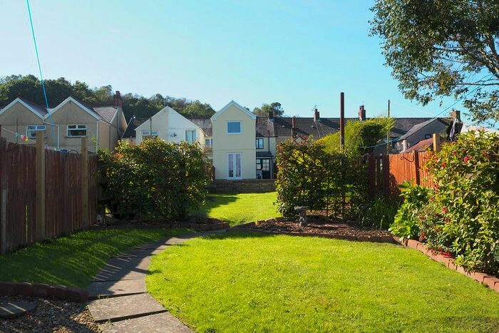 3 Bedroom Terraced House To Rent In Pen Y Lan, Penclawdd, Swansea, SA4