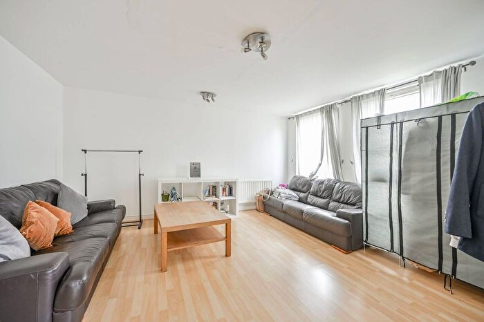 2 Bedroom Flat For Sale In Crown Close, Winkfield Road, London, Wood Green, London, N22
