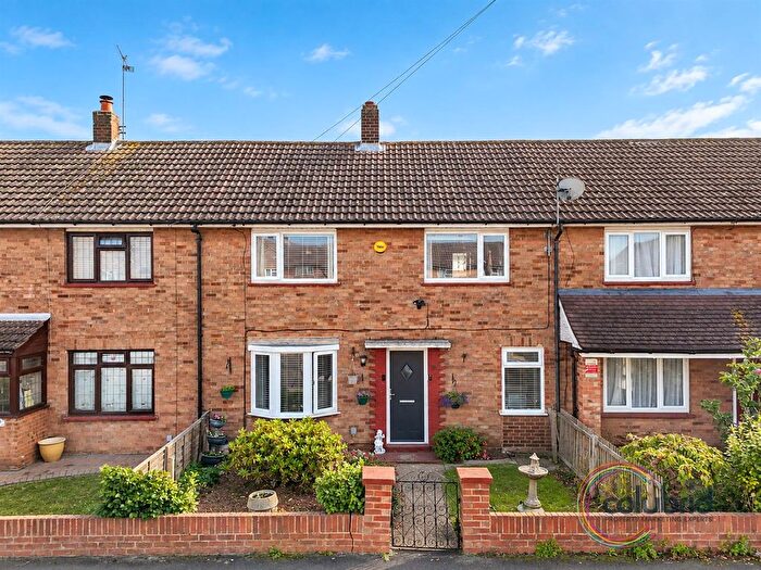 3 Bedroom Terraced House For Sale In St. Francis Way, Chadwell St Mary, RM16