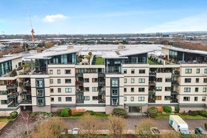 2 Bedroom Flat For Sale In Riverside Place, Cambridge, Cambridgeshire, CB5