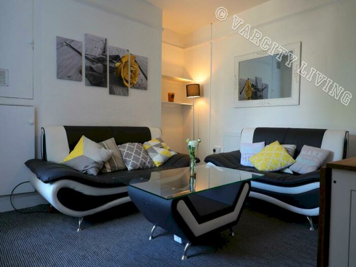 5 Bedroom House To Rent In Snowdon View, Bangor, Gwynedd, LL57