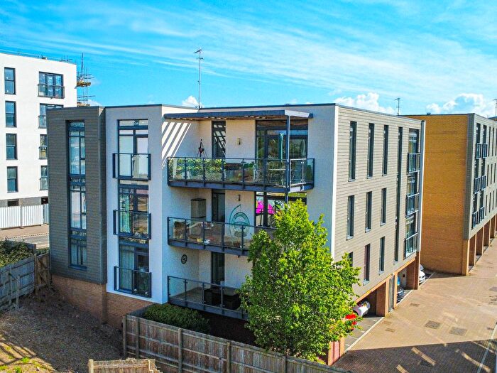 2 Bedroom Flat For Sale In Firepool View, Taunton, Somerset, TA1