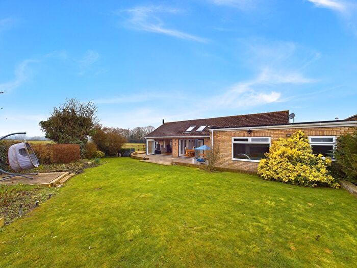 3 Bedroom Detached Bungalow For Sale In Holliers Close, Sydenham, Chinnor, Oxfordshire, OX39