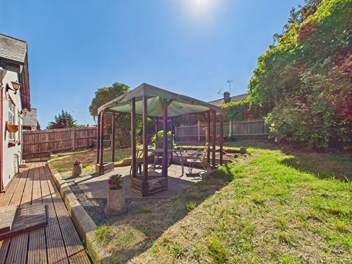 3 Bedroom Detached House For Sale In Lower Road, Belvedere, Kent, DA17