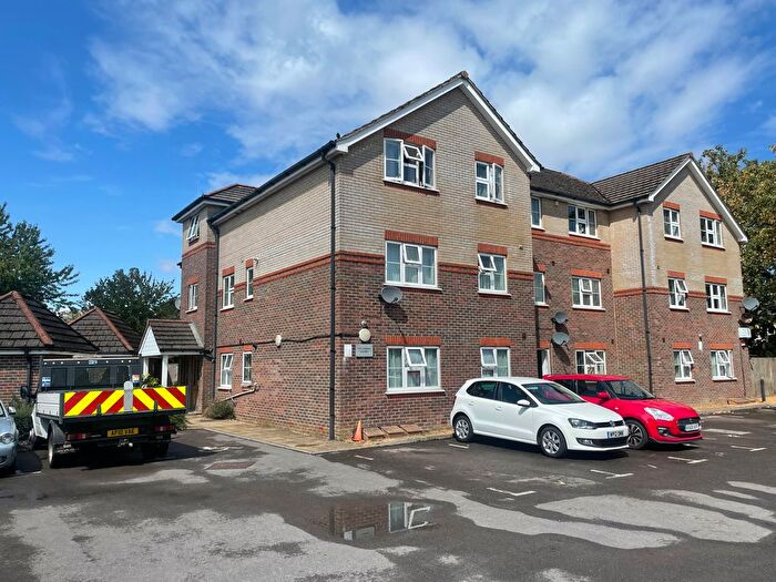 2 Bedroom Flat To Rent In Jessamine Road, Southampton, SO16