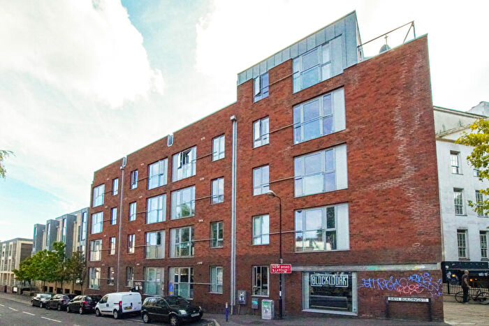 2 Bedroom Flat To Rent In Armidale Place, Montpelier, BS6