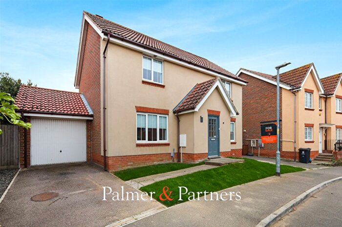 4 Bedroom Detached House For Sale In Stour Close, Harwich, Essex, CO12
