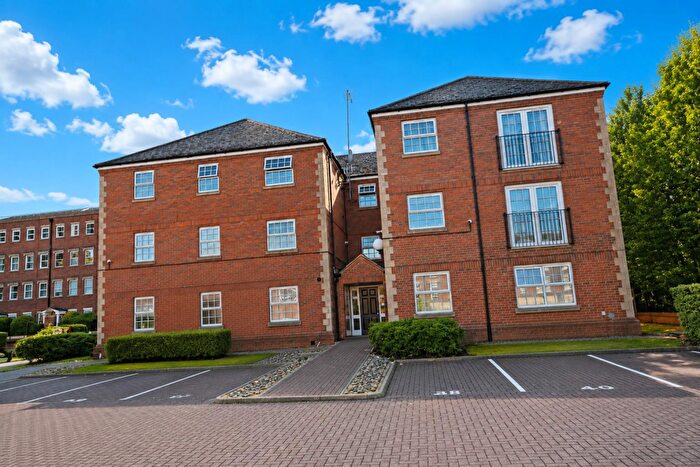 2 Bedroom Flat To Rent In St Martins House, Town Centre, NN1